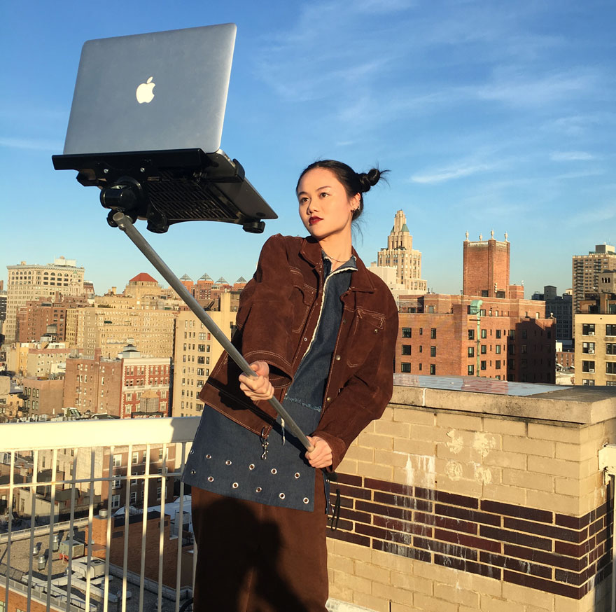 macbook-selfie-stick-moises-john-yuyi-tom-galle-30