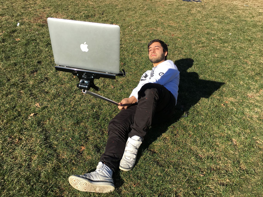 macbook-selfie-stick-moises-john-yuyi-tom-galle-32