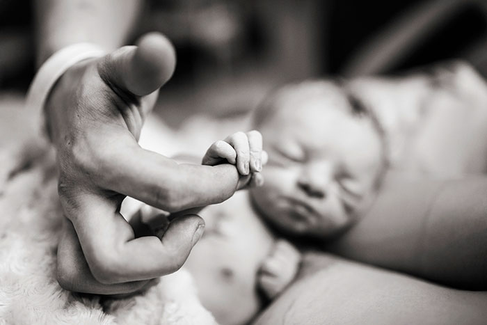 fathers-day-baby-photography-50-5763b6a0bb155__700